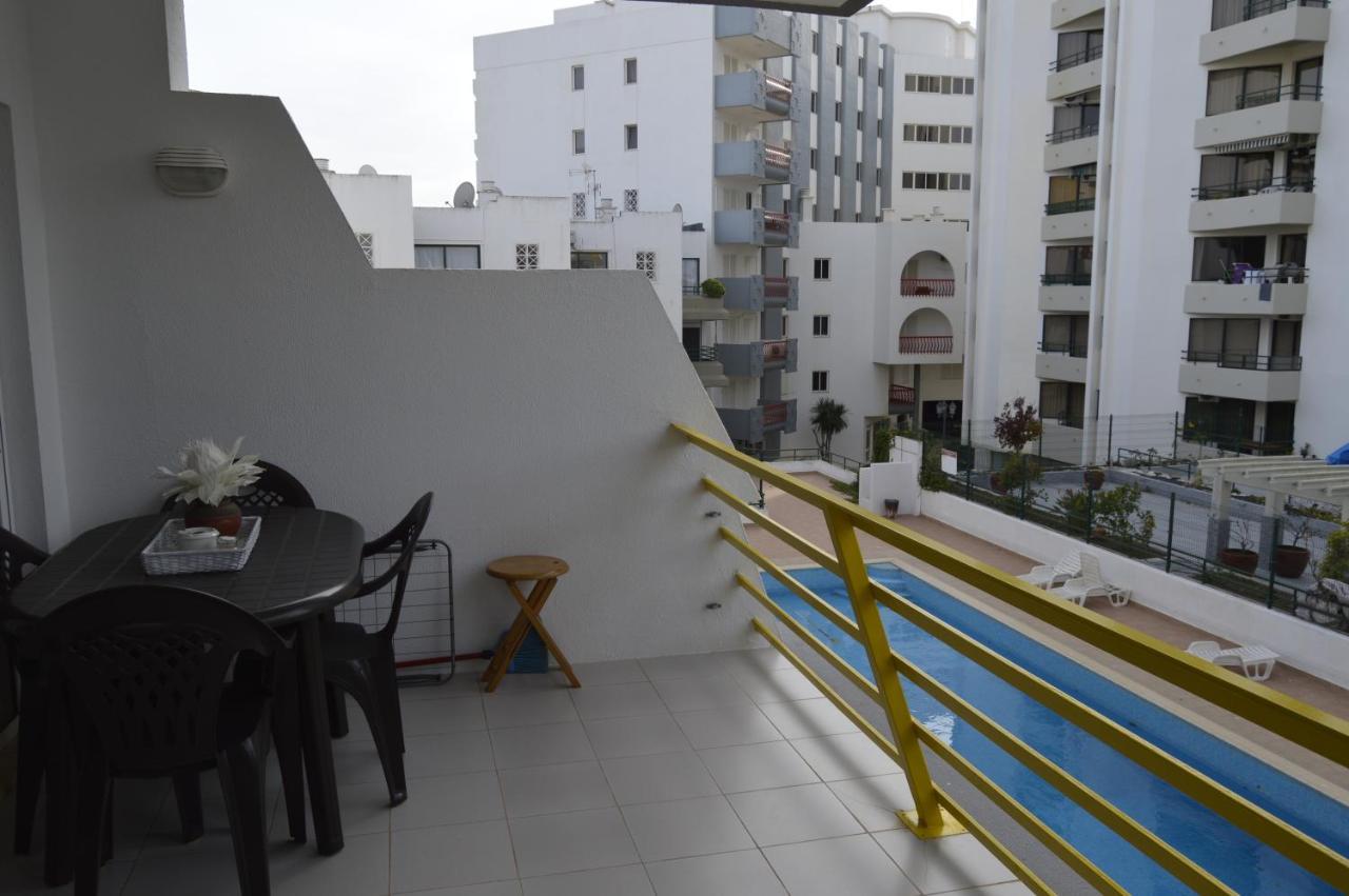 Apartamento Proximo Da Marina Vilamoura C/Piscina E Estacionamento Luaran gambar