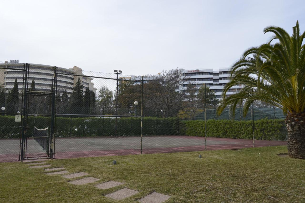 Apartamento Proximo Da Marina Vilamoura C/Piscina E Estacionamento Luaran gambar
